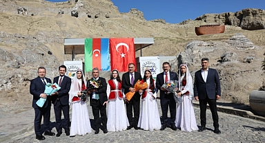 SOCAR Heyetine Tuzluca Tuz Mağaraları gezisi