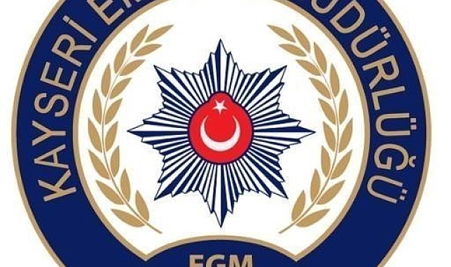 Suç makinesi çaldığı araçla yakalandı