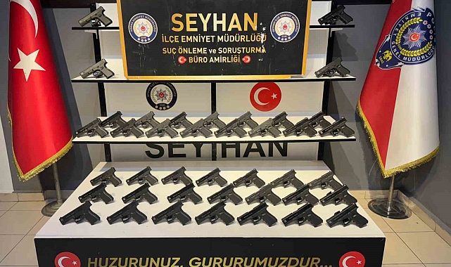 Şüphe üzerine durdurulan panelvan tipi araçtan 40 ruhsatsız tabanca çıktı