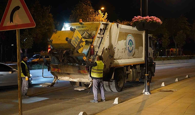 Toplanmayan Çöpler İçin Bilecik Belediyesi Çalışanları Sahaya İndi Çalışmalara Başladı