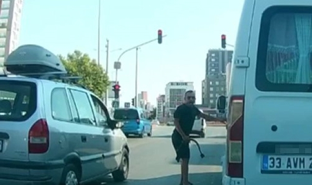 Trafikte araç sürücüsüne halatlı saldırı