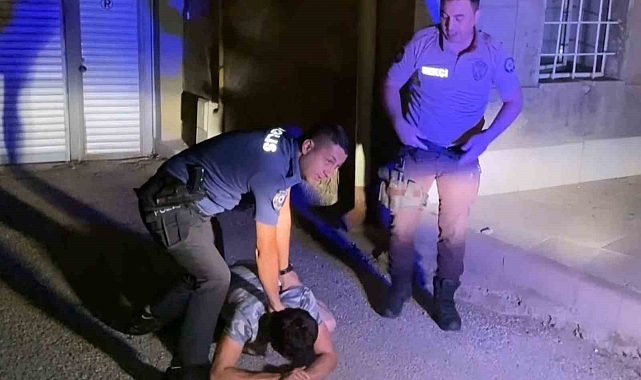 Uyuşturucuyu atıp kaçan şüpheliden polise, "Bir içimliği zehir ediyorsunuz" sitemi