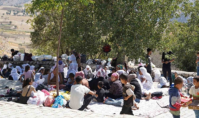 10 bin kişi 300 yıllık gelenek için bir araya geldi