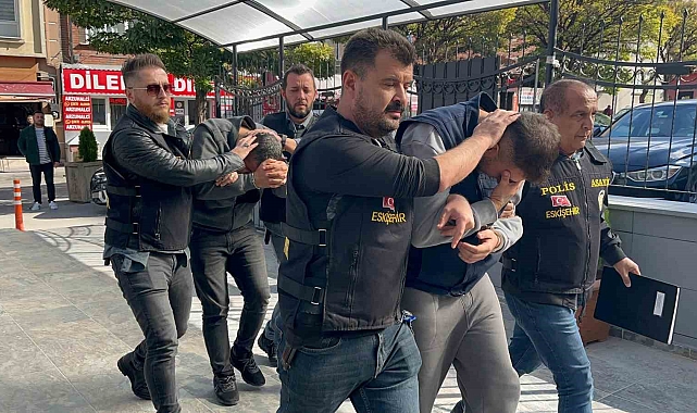 11 bin 750 dolar dolandıran şahıslardan 1'i tutuklandı