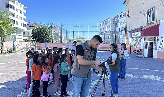 4 Ekim Dünya Hayvanları Koruma Günü dolayısıyla Iğdır'da öğrenciler için kuş gözlem etkinliği düzenlendi