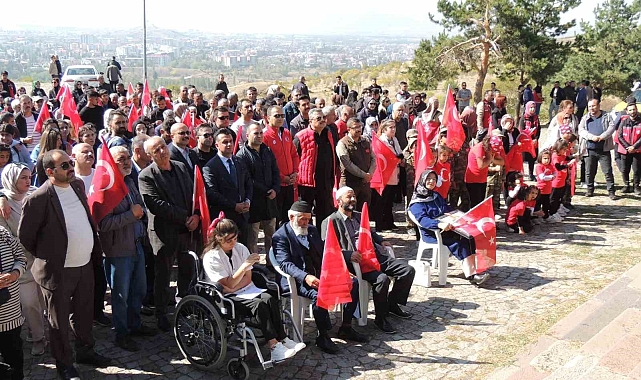 "7'den 70'e Ecdada Saygı Yürüyüşü"