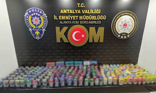 Antalya'da kaçak sigara operasyonu