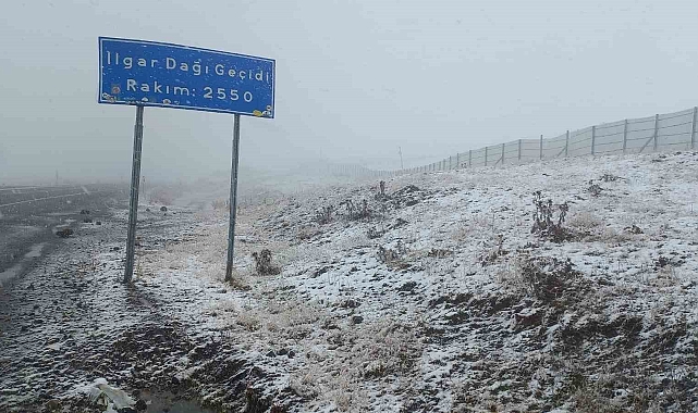 Ardahan'da soğuk hava, yüksek kesimlerde yerini kara bıraktı