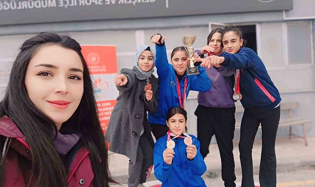Atletizm yarışmalarında Aşkale Koçak ilköğretim okulu il ikincisi oldu