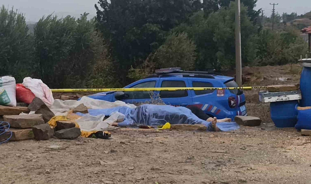 Av tüfeğiyle karısını öldüren şahıs aynı silahla intihar etti