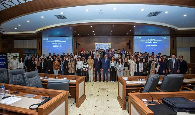 Büyükşehir Akıllı Şehir Akademisi'nde Final Heyecanı Fırsatı Buldu