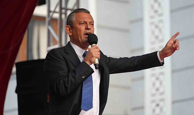 CHP Genel Başkanı Özel'den, Cumhurbaşkanı Erdoğan'a 'mülteci' çağrısı