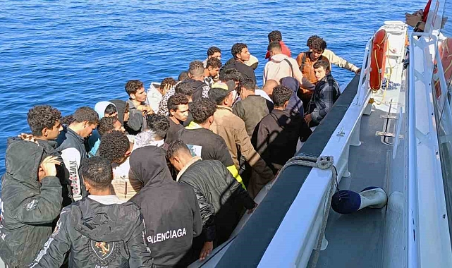 Datça ilçesi açıklarında iki ayrı düzensiz göçmen olayında 46 düzensiz göçmen yakalandı