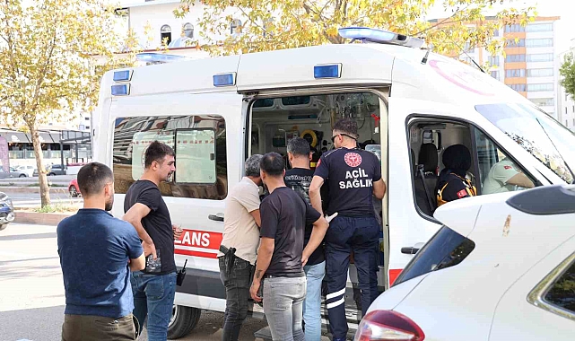 Elazığ'da iki gurup arasında çıkan kavgada 3 kişi yaralandı