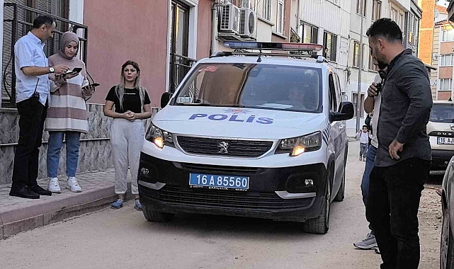 Eski nişanlının önünü kesip silahla ateş açtı