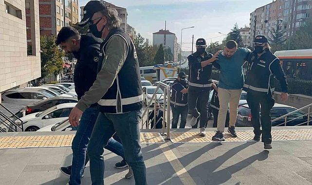 Eskişehir'de silah ticareti yaptığı belirlenen 7 şüpheli adliyede