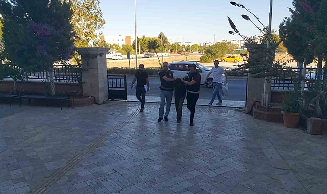 Evinin önünde boşandığı eşini öldüren eski koca tutuklandı