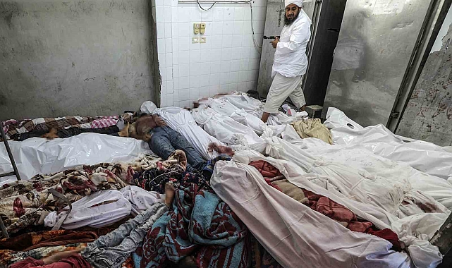 Gazze'de hayatını kaybedenlerin sayısı 43 bin 20'ye yükseldi