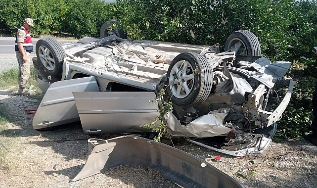 Hatay'da takla atan otomobil sürücüsü yaralandı
