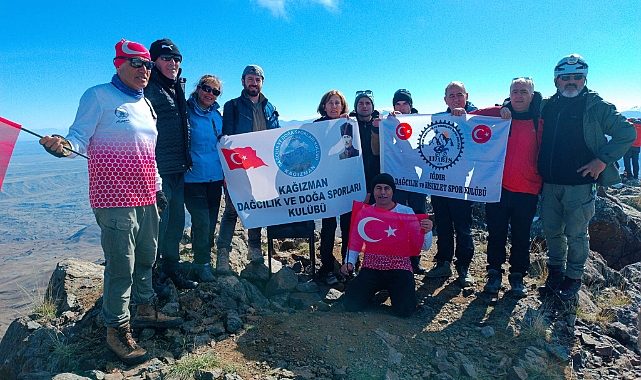 Iğdır’da Cumhuriyet Bayramı Tekelti zirvesinde kutlandı