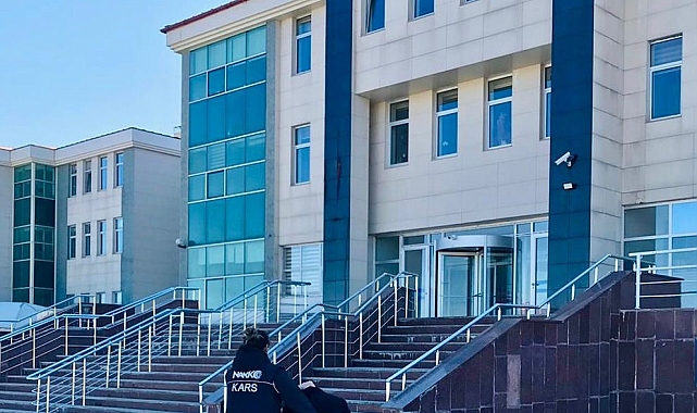 İranlı kadının makadından 94 parça uyuşturucu çıktı