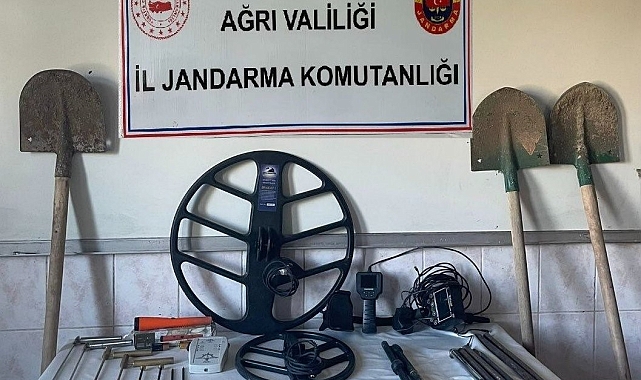 Kaçak kazı yapan 11 kişi yakalandı