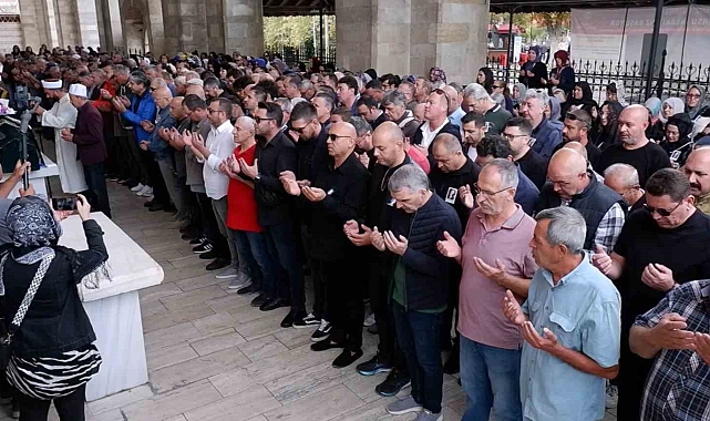 Kazada ölen doktor Edirne'de son yolculuğuna uğurlandı