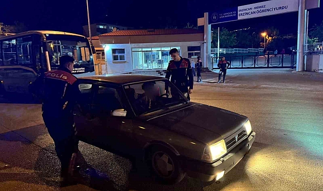 Kız yurtları önünde sıkı denetim