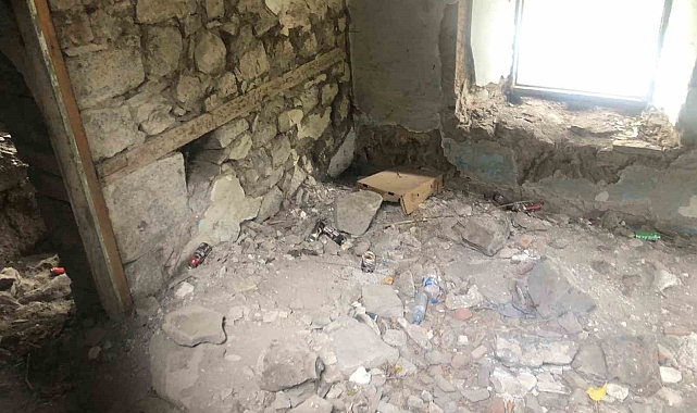 Maketi Peynir Müzesi'nde sergilenen tarihi Ahmet Tevfik Paşa Konağı yıkılıyor