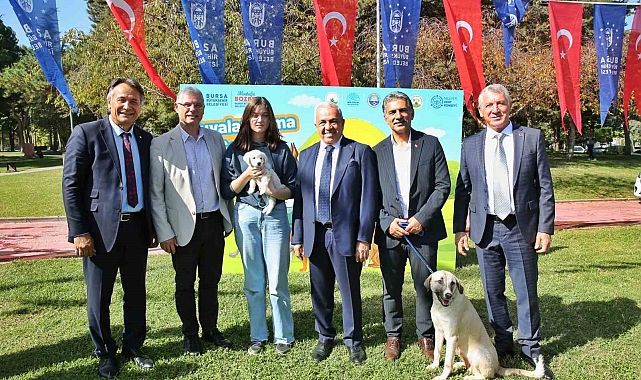 'Satın alma, yuvam ol' sloganıyla Yuvalandırma Şenliğine hayvanseverler yoğun ilgi gösterdi