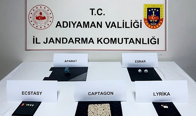 Şüphelenilen bir şahsın aracında ve üzerinde uyuşturucu ele geçirildi