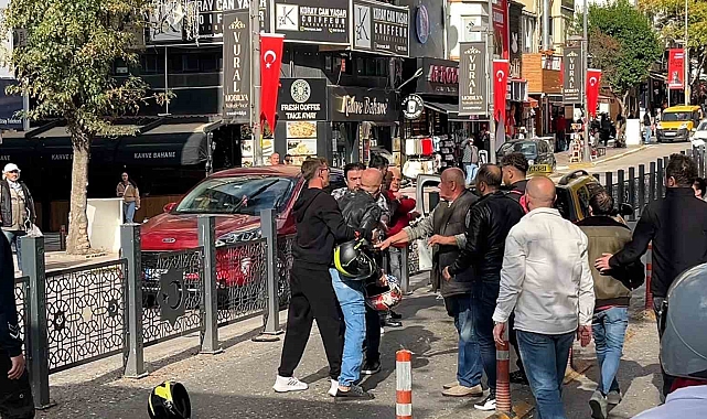 Sürücüler birbirine girdi