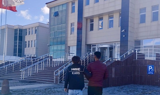 Tavana saklanan uyuşturucu Şila'ya takıldı