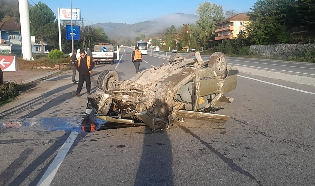 Tofaş takla atıp ters döndü
