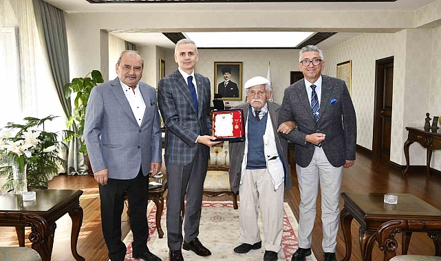 Tsk Güçlendirme Vakfından Huzurevi Sakini Ayyıldız'a Altın Madalya Ve Berat Belgesi Verildi
