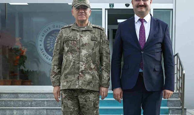Tümgeneral Altuğ, Atatürk Üniversitesi Rektörü Hacımüftüoğlu'nu ziyaret etti