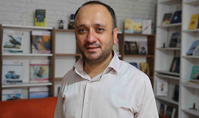Türkiye'nin dört bir yanına kitap gönderiyor