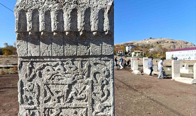 45 yeni mezar gün yüzüne çıkarıldı