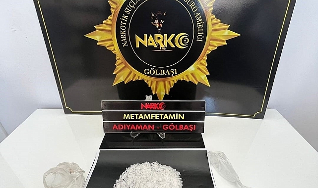 Adıyaman'ın Gölbaşı ilçesinde bir otobüsünde yolcuların üzerinden uyuşturucu çıktı