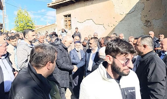 Ankara'nın Kalecik ilçesinde meydana gelen trafik kazasında bir aile yok oldu