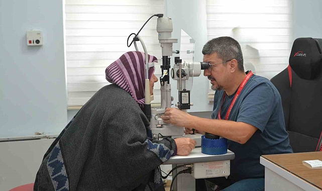 Anne, baba ve oğluna katarak ameliyatı