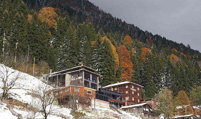 Ayder'de sonbahar kış ile birleşti