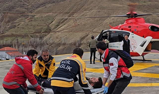 Bahçesaray hastanesinde tedavi gören hasta helikopterle hastaneye kaldırıldı
