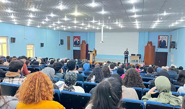 Bin 200 kişiye siber suçlar eğitimi verildi