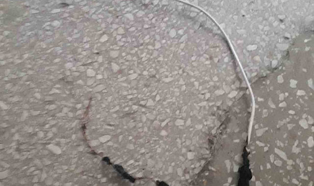 Bir evde cep telefonu şarj aletinin alev alması sonucu yangın çıktı