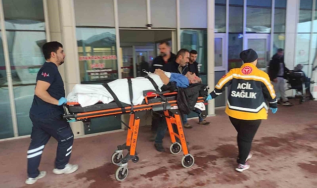 Bursa'nın Orhangazi ilçesinde tırın dorsesinden düşen bir kişi ağır yaralandı