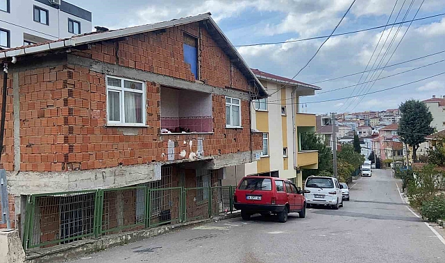 Cezaevinden izinli çıktı sosyal yardımlarla geçinen karısını öldürdü