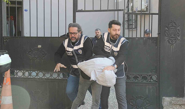 Çocuğunun boynuna bıçak dayayan baba tutuklandı