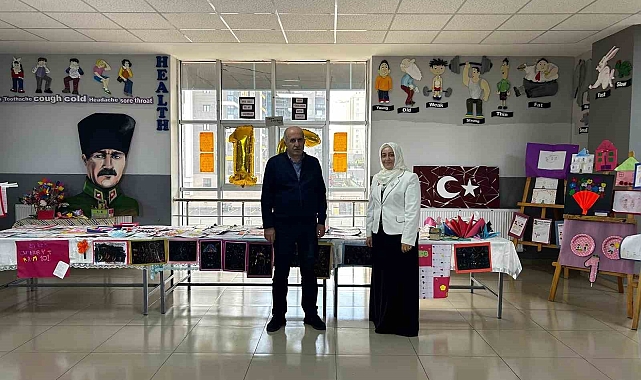 'Cumhuriyet ve Atatürk etkinlikleri" sergisi beğeni topladı