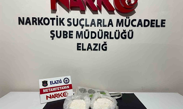 Dedektör köpek araçta uyuşturucu buldu